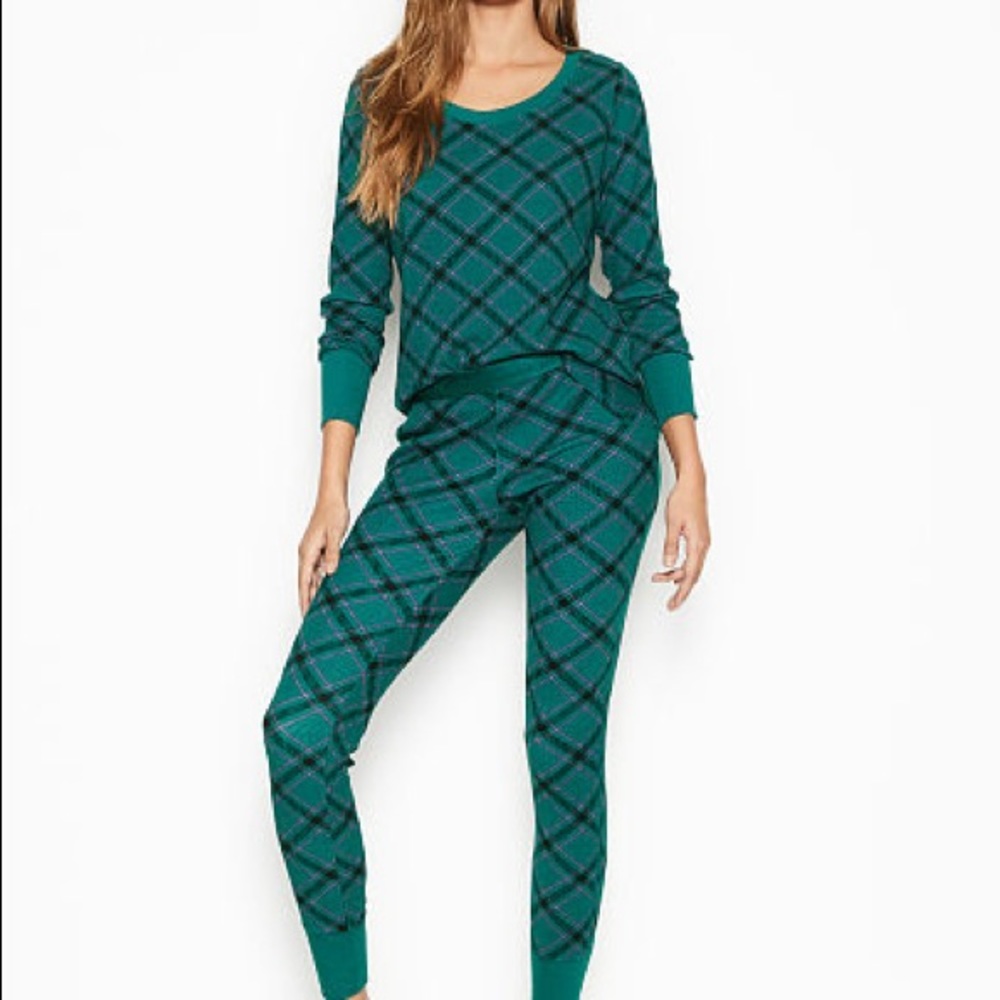 Victoria secret thermal pajamas. NIB. Large